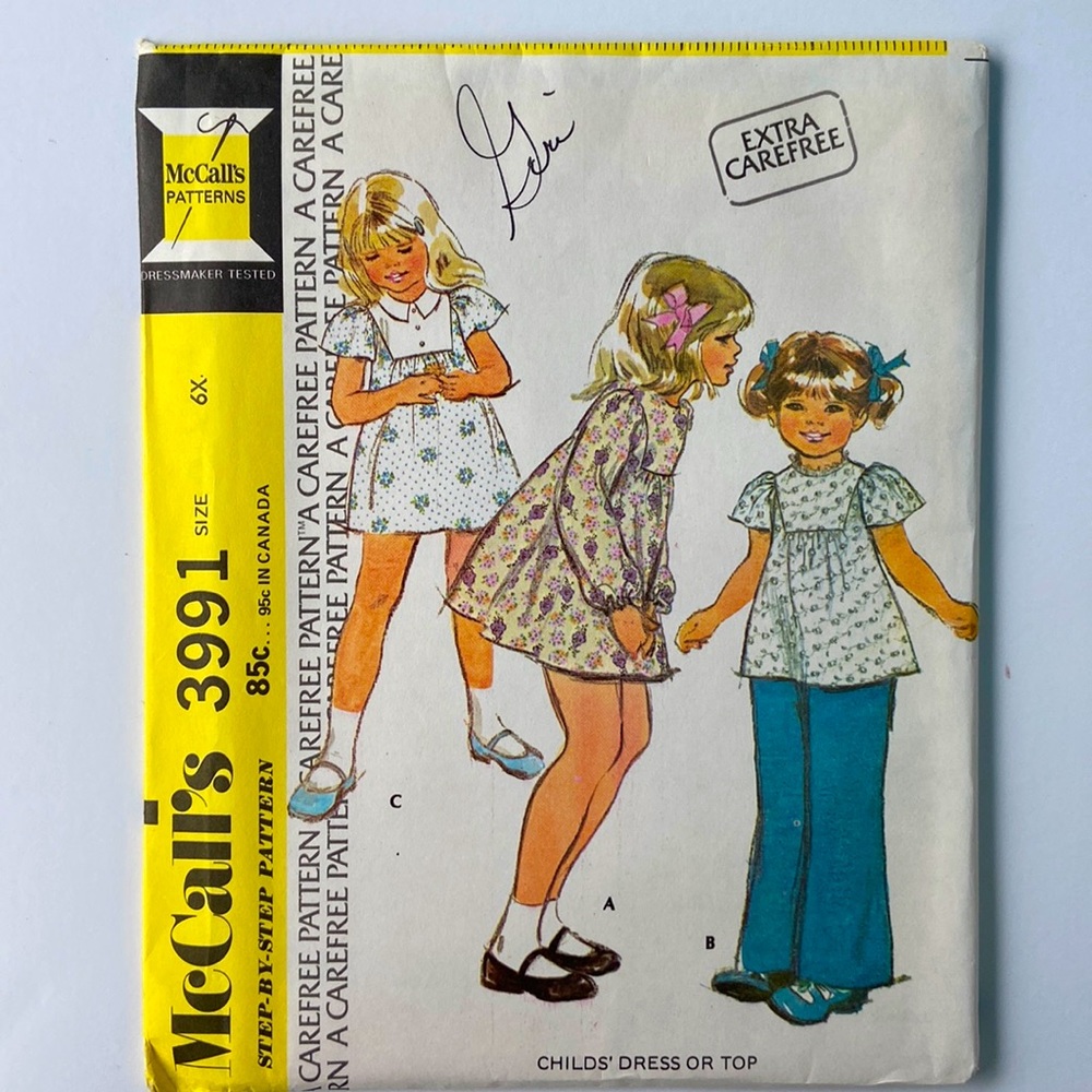 Vintage sewing pattern. McCalls 3991. Girls 6x. Uncut